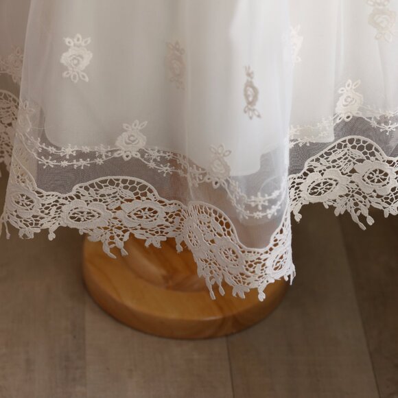 Stunning Ivory Flower Girl Embroidered Lace Tulle Dress Champagne Sash NWT - Picture 9 of 9